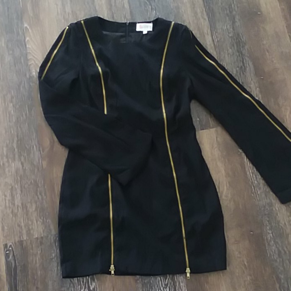 L'atiste black and gold zippered dress